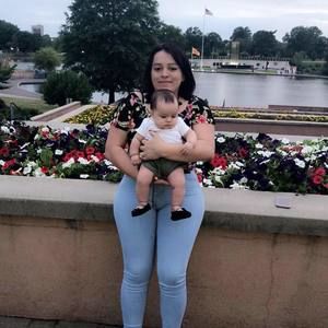 Meet your Posher, Yaneth